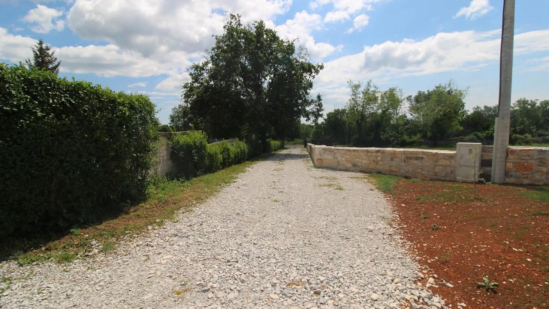 Villa Valeria Majkusi 0*,